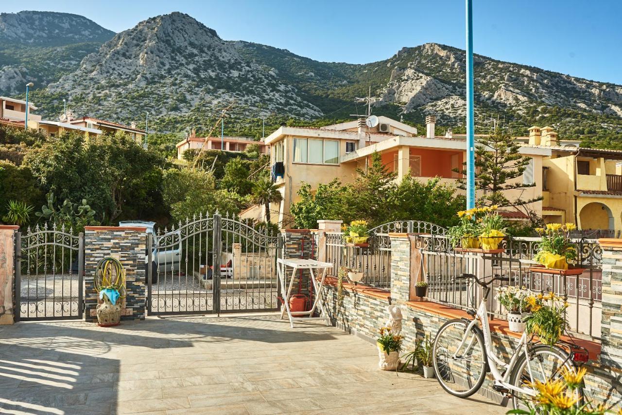 Villetta Vista Mare Кала Гононе Екстериор снимка